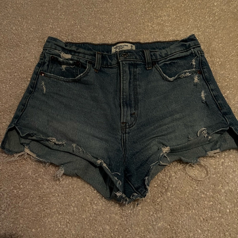 Abercombie & Fitch High Rise Mom shorts